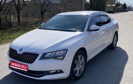 Skoda Superb III рестайлинг, 2017 год, 1 880 000 рублей, 1 фотография