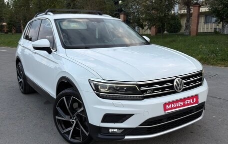 Volkswagen Tiguan II, 2018 год, 2 700 000 рублей, 1 фотография