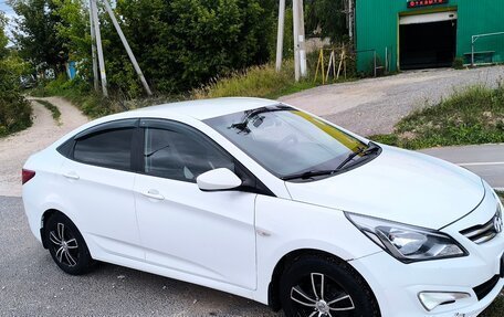 Hyundai Solaris II рестайлинг, 2016 год, 700 000 рублей, 3 фотография