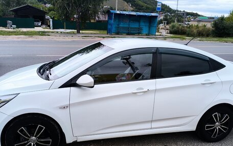 Hyundai Solaris II рестайлинг, 2016 год, 700 000 рублей, 4 фотография