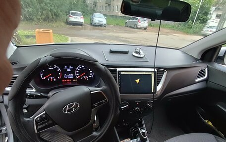 Hyundai Solaris II рестайлинг, 2017 год, 1 350 000 рублей, 5 фотография