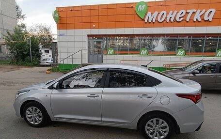 Hyundai Solaris II рестайлинг, 2017 год, 1 350 000 рублей, 3 фотография
