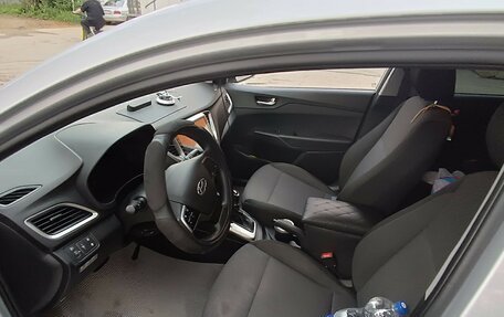 Hyundai Solaris II рестайлинг, 2017 год, 1 350 000 рублей, 4 фотография