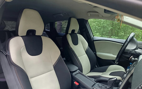 Volvo V40 II рестайлинг, 2013 год, 1 200 000 рублей, 9 фотография
