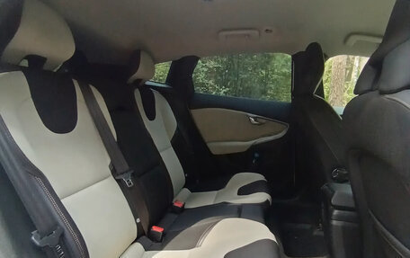 Volvo V40 II рестайлинг, 2013 год, 1 200 000 рублей, 10 фотография