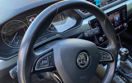 Skoda Superb III рестайлинг, 2017 год, 1 880 000 рублей, 10 фотография