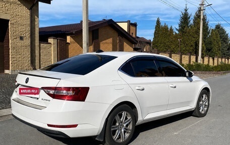 Skoda Superb III рестайлинг, 2017 год, 1 880 000 рублей, 7 фотография