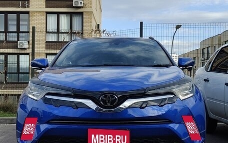 Toyota C-HR I рестайлинг, 2018 год, 2 150 000 рублей, 3 фотография