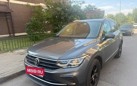 Volkswagen Tiguan II, 2021 год, 3 200 000 рублей, 4 фотография