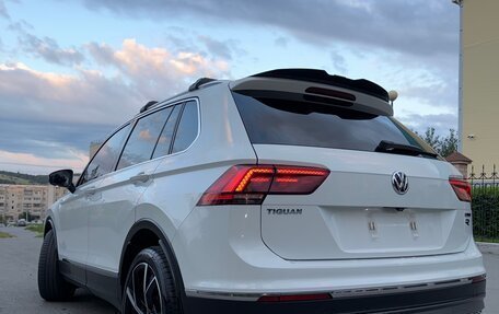 Volkswagen Tiguan II, 2018 год, 2 700 000 рублей, 3 фотография