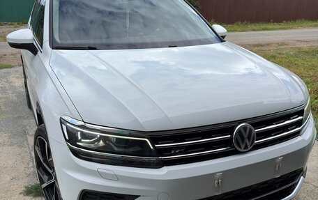Volkswagen Tiguan II, 2018 год, 2 700 000 рублей, 9 фотография
