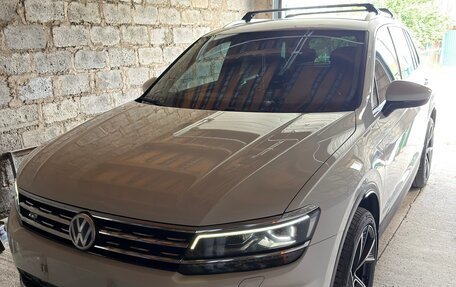 Volkswagen Tiguan II, 2018 год, 2 700 000 рублей, 11 фотография