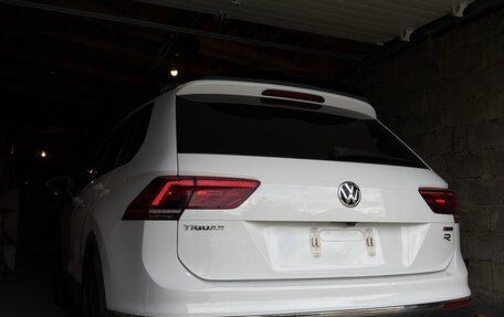 Volkswagen Tiguan II, 2018 год, 2 700 000 рублей, 13 фотография