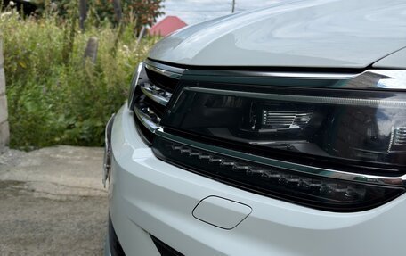 Volkswagen Tiguan II, 2018 год, 2 700 000 рублей, 20 фотография