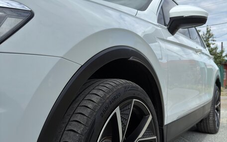 Volkswagen Tiguan II, 2018 год, 2 700 000 рублей, 22 фотография