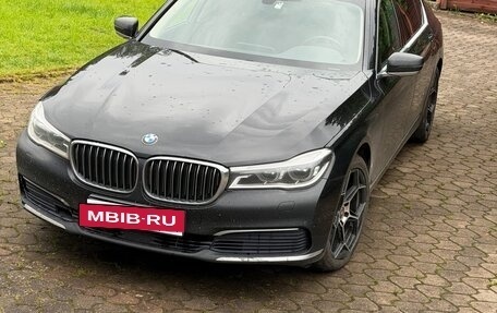 BMW 7 серия, 2015 год, 1 800 000 рублей, 3 фотография