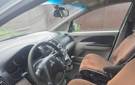 Mitsubishi Grandis, 2007 год, 499 999 рублей, 10 фотография