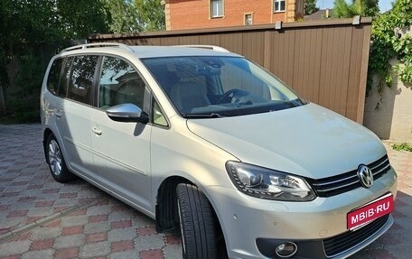 Volkswagen Touran III, 2013 год, 999 999 рублей, 1 фотография