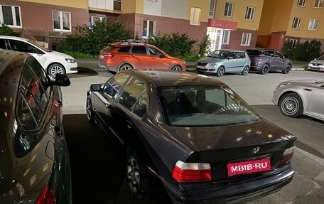 BMW 3 серия, 1992 год, 120 000 рублей, 1 фотография