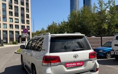 Toyota Land Cruiser 200, 2016 год, 6 300 000 рублей, 3 фотография