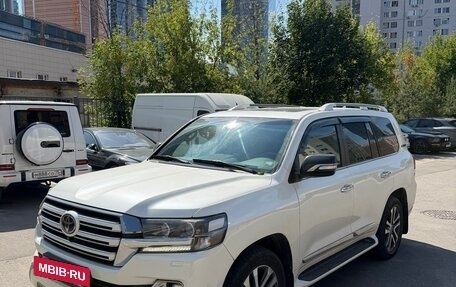 Toyota Land Cruiser 200, 2016 год, 6 300 000 рублей, 6 фотография