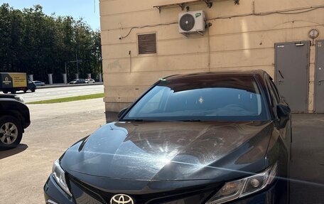 Toyota Camry, 2021 год, 2 800 000 рублей, 2 фотография