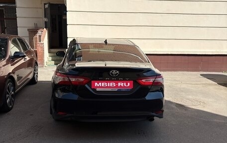 Toyota Camry, 2021 год, 2 800 000 рублей, 5 фотография
