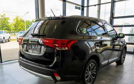 Mitsubishi Outlander III рестайлинг 3, 2016 год, 2 400 000 рублей, 5 фотография