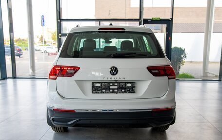 Volkswagen Tiguan II, 2021 год, 3 350 000 рублей, 5 фотография