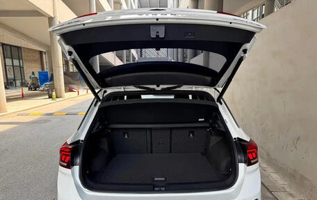 Volkswagen T-Roc I, 2023 год, 1 900 000 рублей, 17 фотография