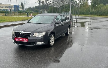 Skoda Superb III рестайлинг, 2010 год, 1 250 000 рублей, 2 фотография