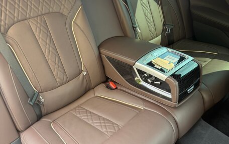BMW 7 серия, 2018 год, 8 000 000 рублей, 10 фотография