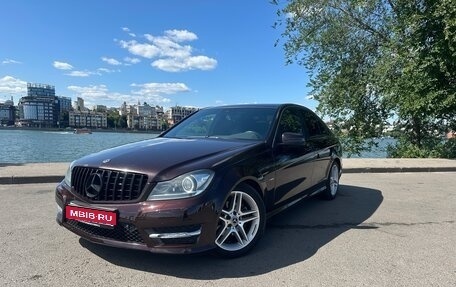 Mercedes-Benz C-Класс, 2011 год, 1 450 000 рублей, 1 фотография