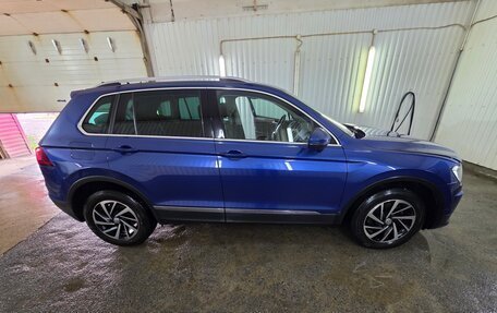 Volkswagen Tiguan II, 2018 год, 2 060 000 рублей, 5 фотография