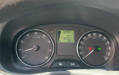 Skoda Fabia II, 2011 год, 650 000 рублей, 7 фотография
