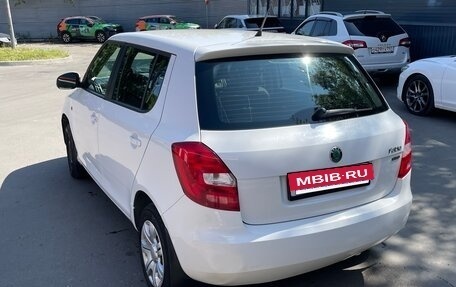 Skoda Fabia II, 2011 год, 650 000 рублей, 3 фотография