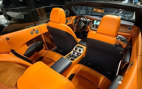 Rolls-Royce Dawn, 2016 год, 27 000 000 рублей, 9 фотография