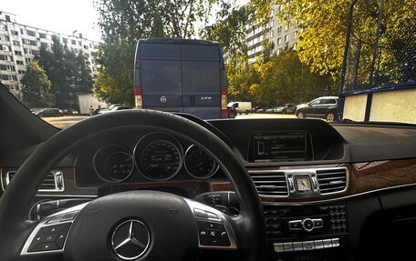 Mercedes-Benz E-Класс, 2013 год, 2 200 000 рублей, 9 фотография