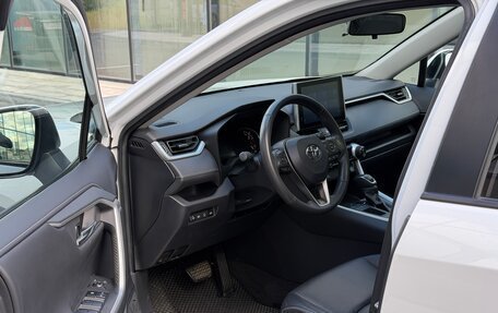 Toyota RAV4, 2021 год, 3 099 000 рублей, 17 фотография