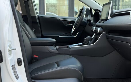 Toyota RAV4, 2021 год, 3 099 000 рублей, 27 фотография