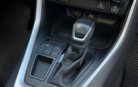 Toyota RAV4, 2021 год, 3 099 000 рублей, 32 фотография