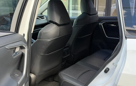 Toyota RAV4, 2021 год, 3 099 000 рублей, 35 фотография