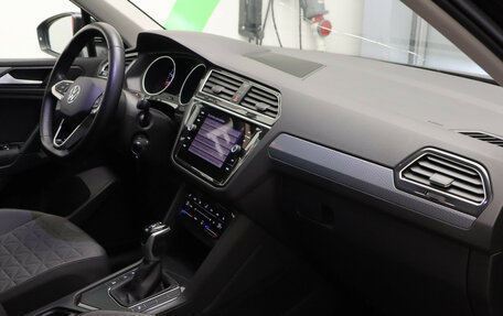 Volkswagen Tiguan II, 2020 год, 2 690 000 рублей, 21 фотография