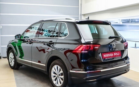 Volkswagen Tiguan II, 2020 год, 2 690 000 рублей, 6 фотография