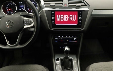 Volkswagen Tiguan II, 2020 год, 2 690 000 рублей, 9 фотография