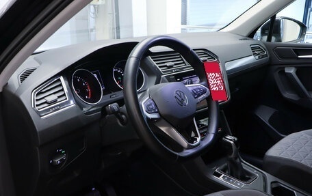 Volkswagen Tiguan II, 2020 год, 2 690 000 рублей, 7 фотография
