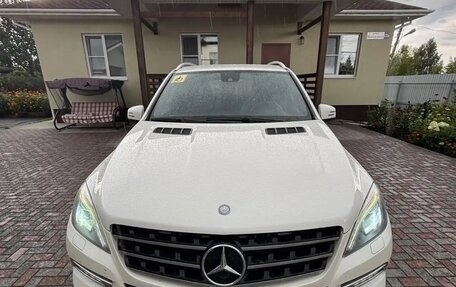 Mercedes-Benz M-Класс, 2012 год, 2 400 000 рублей, 2 фотография