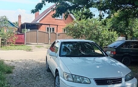 Toyota Camry, 2000 год, 680 000 рублей, 1 фотография