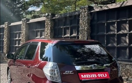 Honda Fit Shuttle I рестайлинг, 2013 год, 1 000 000 рублей, 3 фотография