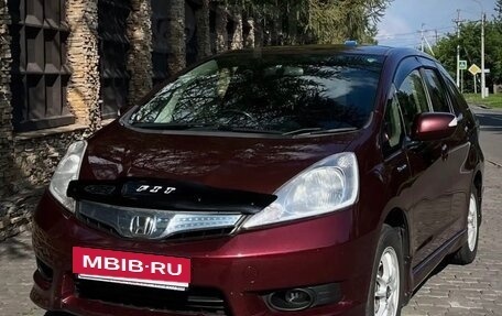 Honda Fit Shuttle I рестайлинг, 2013 год, 1 000 000 рублей, 13 фотография